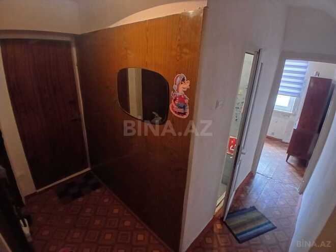 Продаётся 3-комн. вторичка 65 м², м. Нефтчиляр, photo 3 from 9