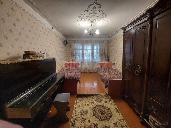 Продаётся 4-комн. вторичка 82 м², м. Кара Караев, photo 4 from 10