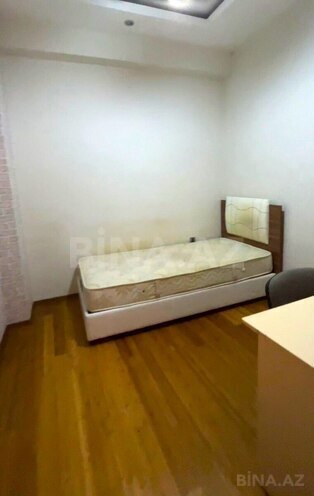 Продаётся 3-комн. новостройка 90 м², м. Кара Караев, photo 4 from 8