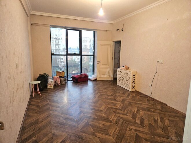 Продаётся 3-комн. новостройка 95 м², м. Кара Караев, photo 1 from 11