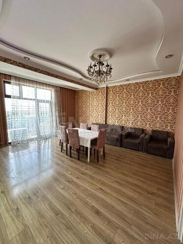 Сдаётся 3-комн. вторичка 140 м², м. Ази Асланов, photo 1 from 19