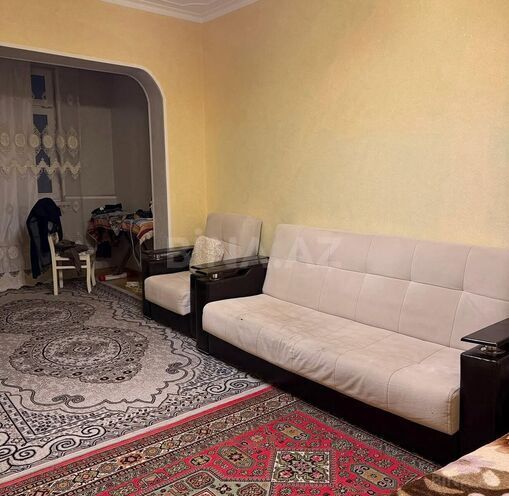 Satılır 2 otaqlı köhnə tikili 70 m², İnşaatçılar m., photo 1 from 16