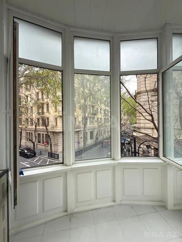 Satılır 3 otaqlı köhnə tikili 180 m², Sahil m., photo 17 from 23