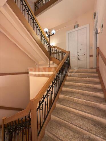 Satılır 3 otaqlı köhnə tikili 180 m², Sahil m., photo 21 from 23