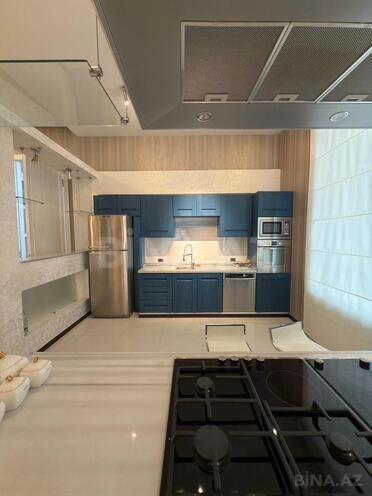 Satılır 3 otaqlı köhnə tikili 180 m², Sahil m., photo 14 from 23