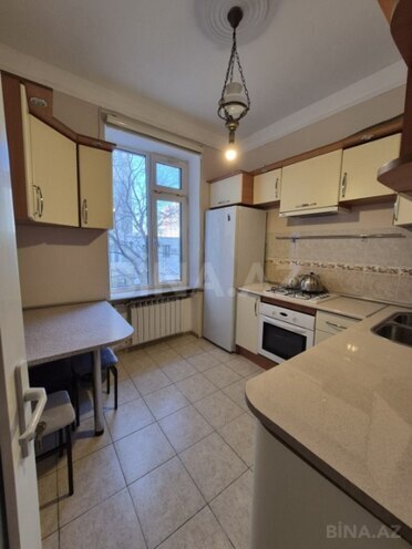 İcarəyə verilir 3 otaqlı köhnə tikili 110 m², 28 May m., photo 8 from 21