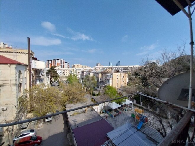 Продаётся 2-комн. вторичка 60 м², м. Элмляр Академиясы, photo 5 from 15