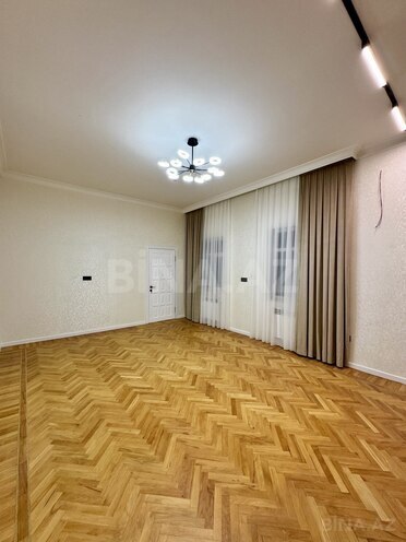 Satılır 5 otaqlı köhnə tikili 140 m², İçəri Şəhər m., photo 12 from 18