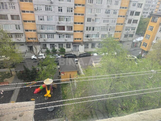 Продаётся 3-комн. вторичка 60 м², м. Нариман Нариманов, photo 1 from 10
