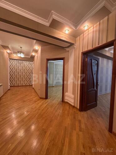 Продаётся 3-комн. новостройка 134 м², м. Ази Асланов, photo 1 from 27