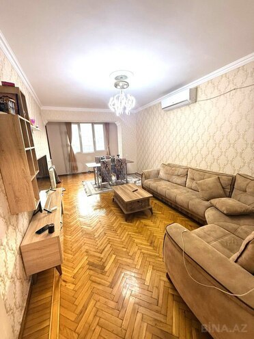 Продаётся 3-комн. вторичка 70 м², м. Гянджлик, photo 1 from 12