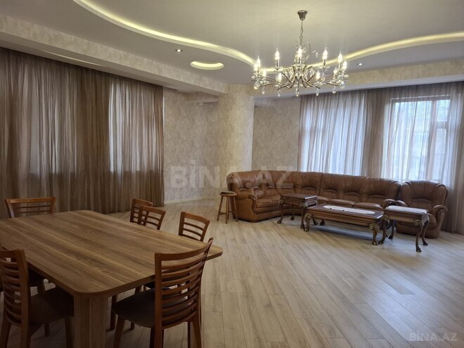 İcarəyə verilir 3 otaqlı yeni tikili 250 m², 28 May m., photo 3 from 22
