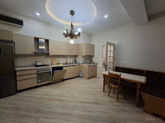 İcarəyə verilir 3 otaqlı yeni tikili 250 m², 28 May m., photo 19 from 22