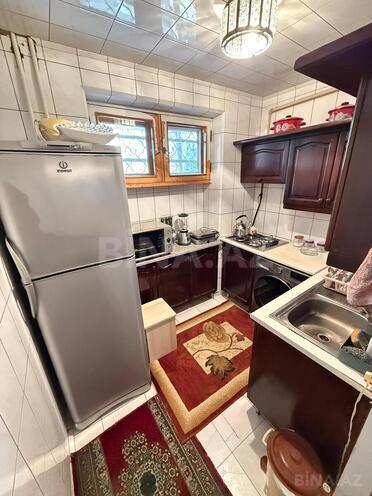 Продаётся 3-комн. вторичка 65 м², м. Нефтчиляр, photo 12 from 15