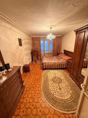 Продаётся 3-комн. вторичка 65 м², м. Нефтчиляр, photo 7 from 15