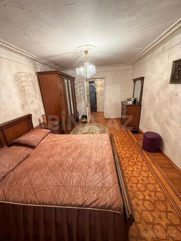 Продаётся 3-комн. вторичка 65 м², м. Нефтчиляр, photo 8 from 15