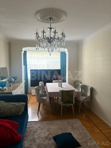 Satılır 3 otaqlı köhnə tikili 90 m², Bakıxanov q., photo 1 from 13