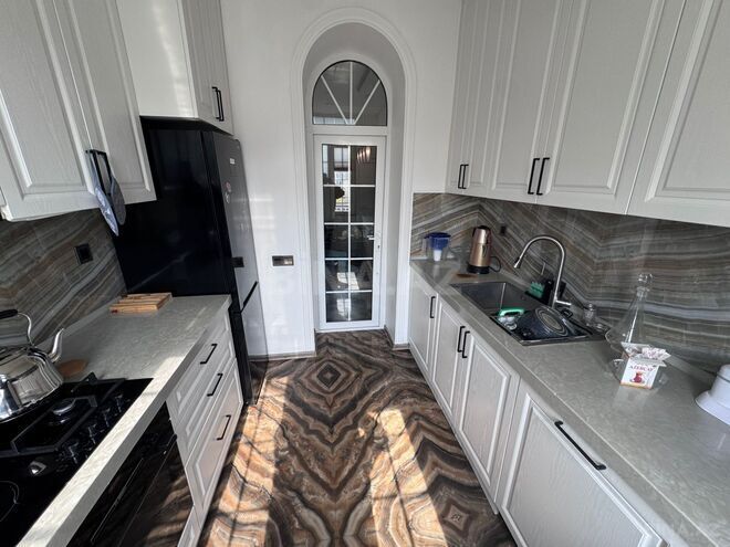 Сдаётся 3-комн. новостройка 95 м², м. Низами, photo 11 from 14