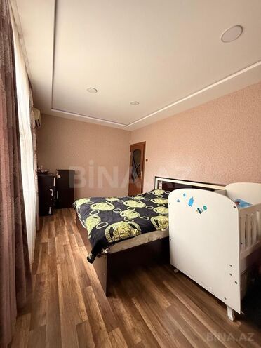 Продаётся 3-комн. вторичка 64 м², Хатаинский р., photo 1 from 14