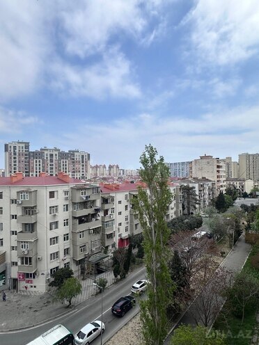 Продаётся 3-комн. вторичка 80 м², м. Кара Караев, photo 11 from 13