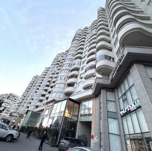 Satılır 4 otaqlı yeni tikili 150 m², Yasamal r., photo 1 from 12