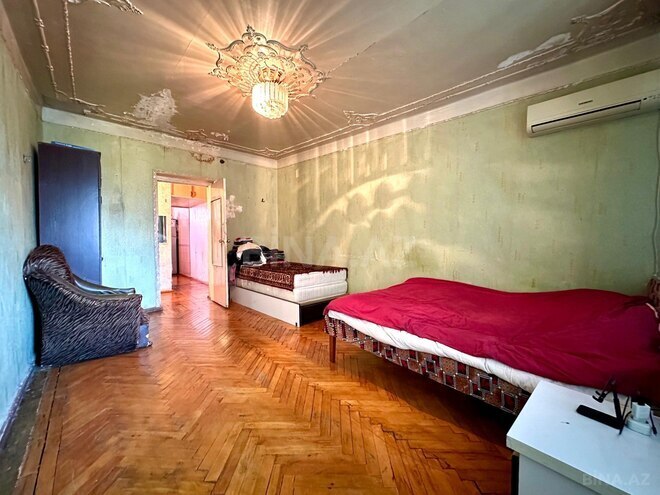 Продаётся 3-комн. вторичка 70 м², м. Нефтчиляр, photo 12 from 14
