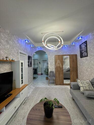 Продаётся 2-комн. новостройка 70 м², м. Нефтчиляр, photo 4 from 18