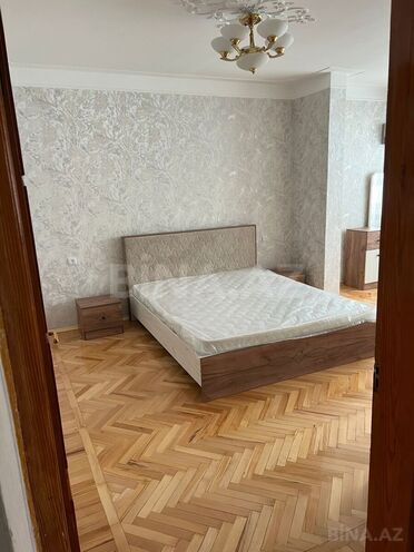 Продаётся 3-комн. вторичка 70 м², м. Низами, photo 7 from 24