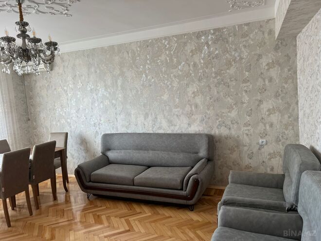 Продаётся 3-комн. вторичка 70 м², м. Низами, photo 4 from 24