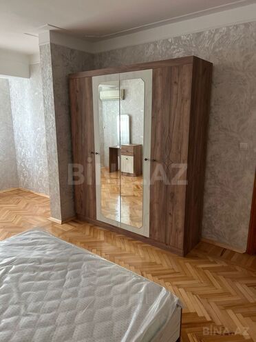 Продаётся 3-комн. вторичка 70 м², м. Низами, photo 12 from 24