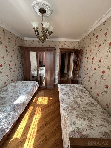 Продаётся 3-комн. вторичка 80 м², Хатаинский р., photo 8 from 12