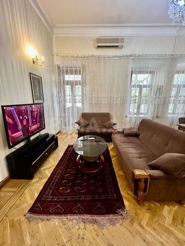 İcarəyə verilir 3 otaqlı köhnə tikili 135 m², Sahil m., photo 3 from 27
