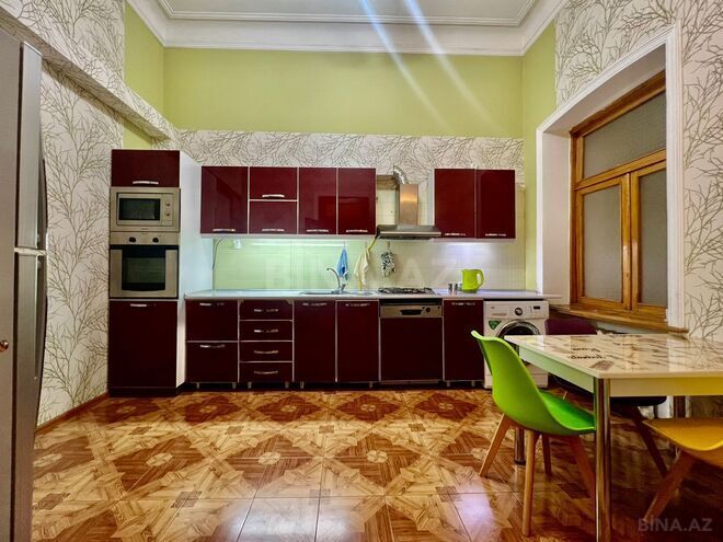 İcarəyə verilir 3 otaqlı köhnə tikili 135 m², Sahil m., photo 15 from 27