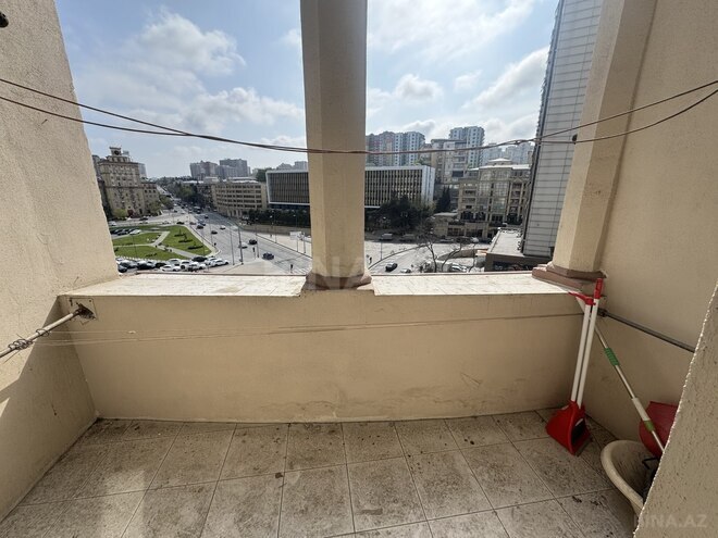 Продаётся 3-комн. вторичка 100 м², м. Низами, photo 16 from 28