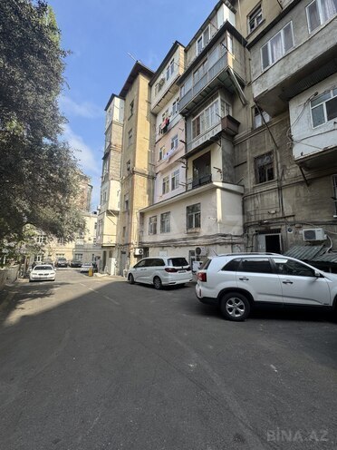 Продаётся 3-комн. вторичка 100 м², м. Низами, photo 24 from 28