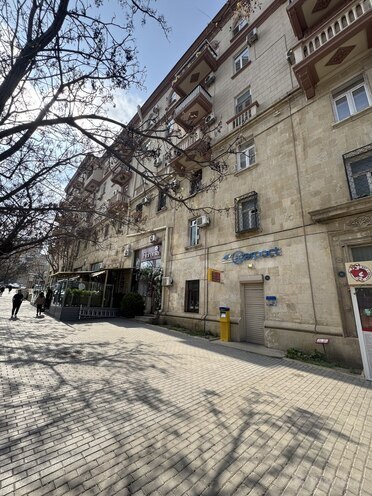 Продаётся 3-комн. вторичка 100 м², м. Низами, photo 27 from 28