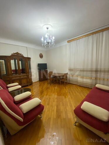 Сдаётся 2-комн. новостройка 70 м², м. 8 ноября, photo 3 from 10