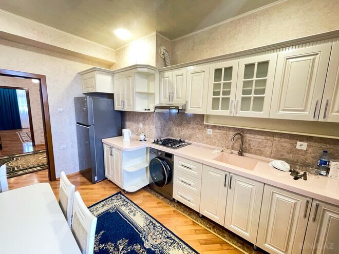Сдаётся 3-комн. новостройка 120 м², м. Ази Асланов, photo 9 from 17