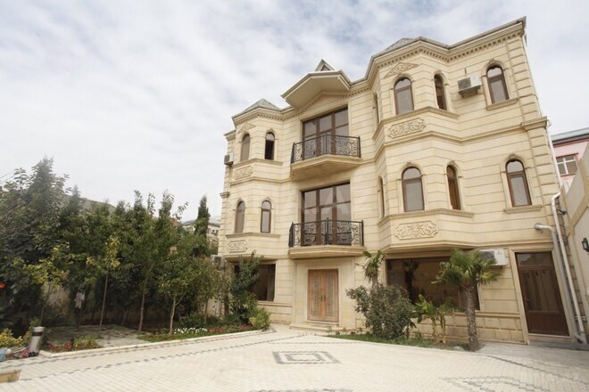 Продаётся 5-комн. дом/дача 800 м², пос. Бадамдар, photo 1 from 31