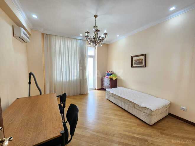 Сдаётся 3-комн. новостройка 155 м², м. Низами, photo 16 from 17