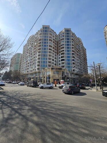 Сдаётся 3-комн. новостройка 130 м², м. Нариман Нариманов, photo 1 from 14