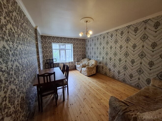 Продаётся 3-комн. вторичка 54 м², photo 1 from 12