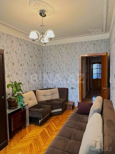 Satılır 4 otaqlı köhnə tikili 110 m², Yasamal r., photo 8 from 19