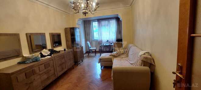 Продаётся 3-комн. вторичка 67 м², м. Низами, photo 4 from 14