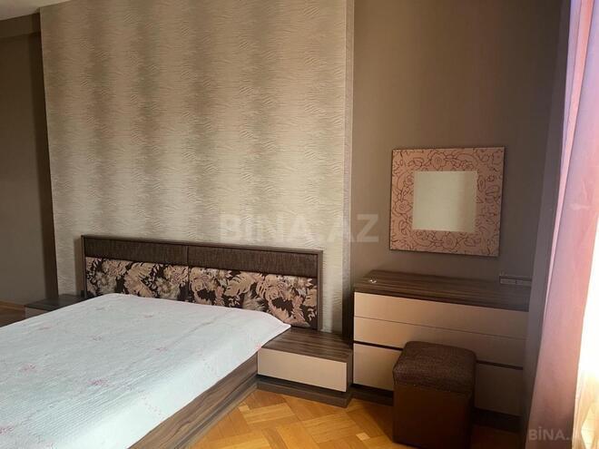 Сдаётся 3-комн. новостройка 117 м², м. Низами, photo 11 from 16