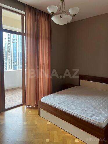 Сдаётся 3-комн. новостройка 117 м², м. Низами, photo 9 from 16