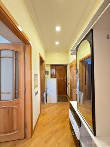 Продаётся 3-комн. вторичка 90 м², м. Низами, photo 6 from 19