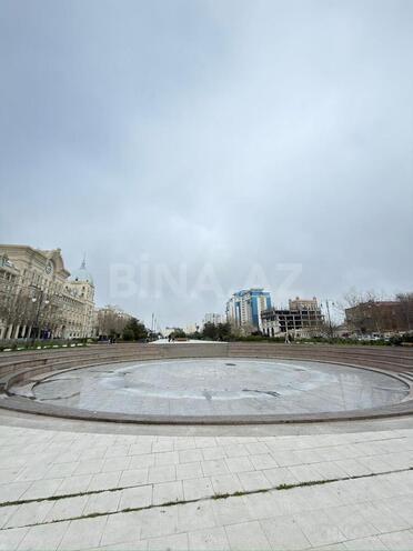 Продаётся 3-комн. вторичка 90 м², м. Низами, photo 4 from 19