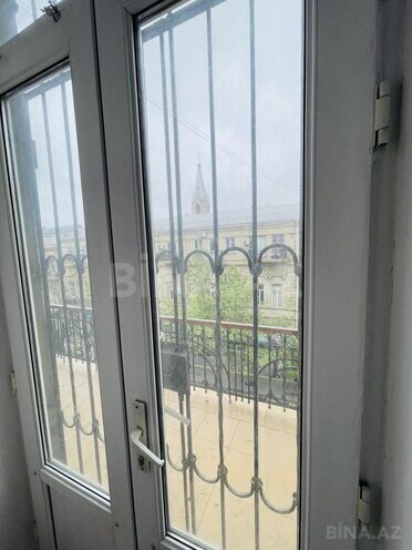 Satılır 4 otaqlı köhnə tikili 143 m², 28 May m., photo 23 from 24