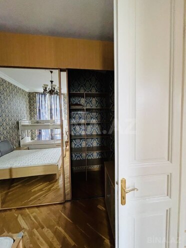 Satılır 4 otaqlı köhnə tikili 143 m², 28 May m., photo 16 from 24